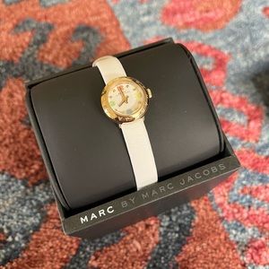 Marc Jacobs watch NIB white mini petite face